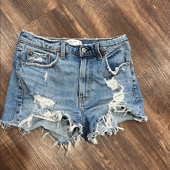 Abercrombie and Fitch The Mom Short‎ High Rise Denim Women's Shorts - Picture 2 of 4